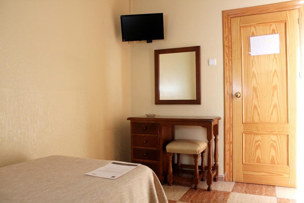 Hotel Sevilla Almeria Room photo