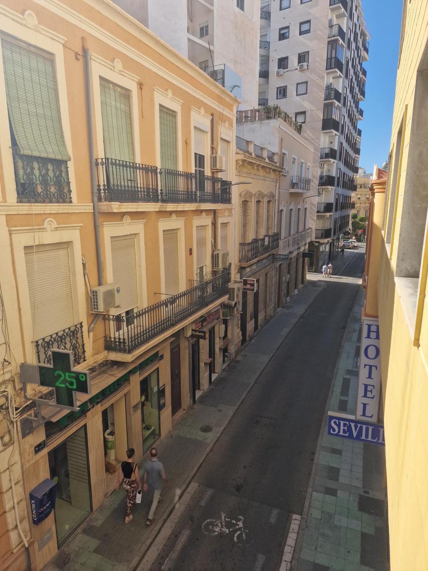 Hotel Sevilla Almeria Exterior photo